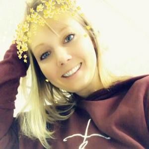 Meet your Posher, Dana